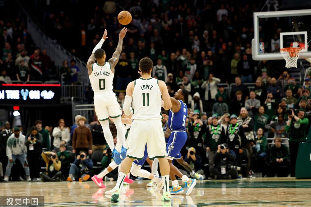 做出巨大贡 做出巨大贡