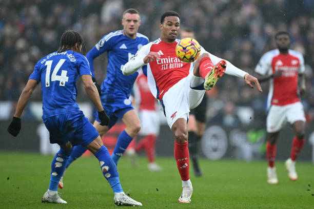 出众的年轻 出众的年轻